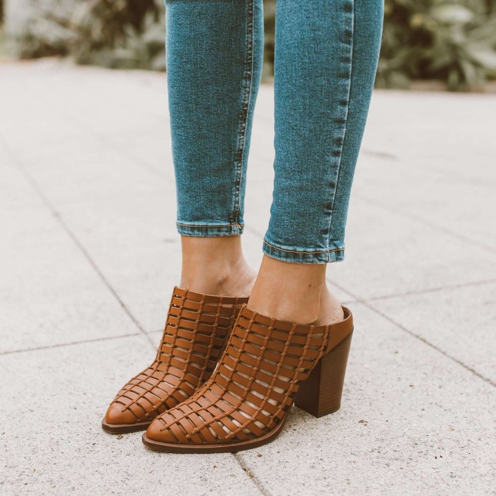 Dolce Vita Kacie Mules- Like New